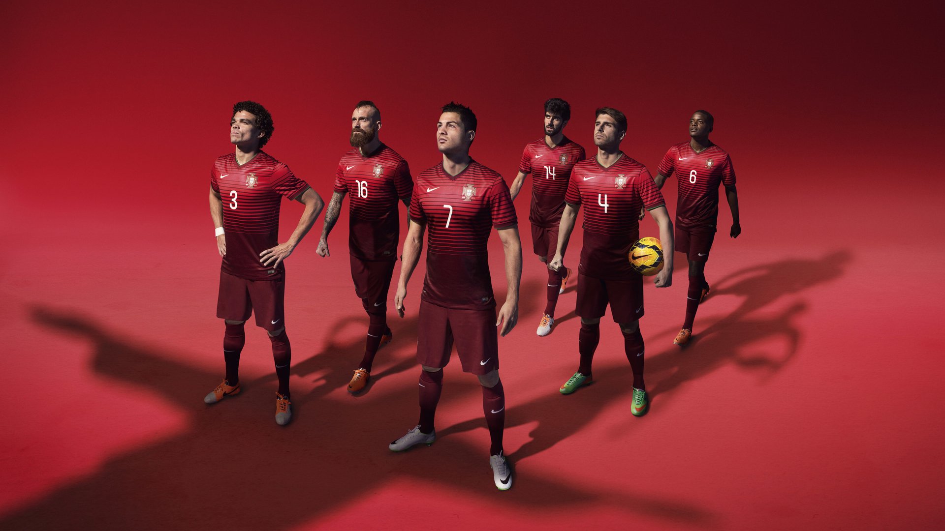 开云体育官方入口-欧洲杯决胜轮：战术调整带来意想不到的最终胜利，欧洲杯决赛胜负预测